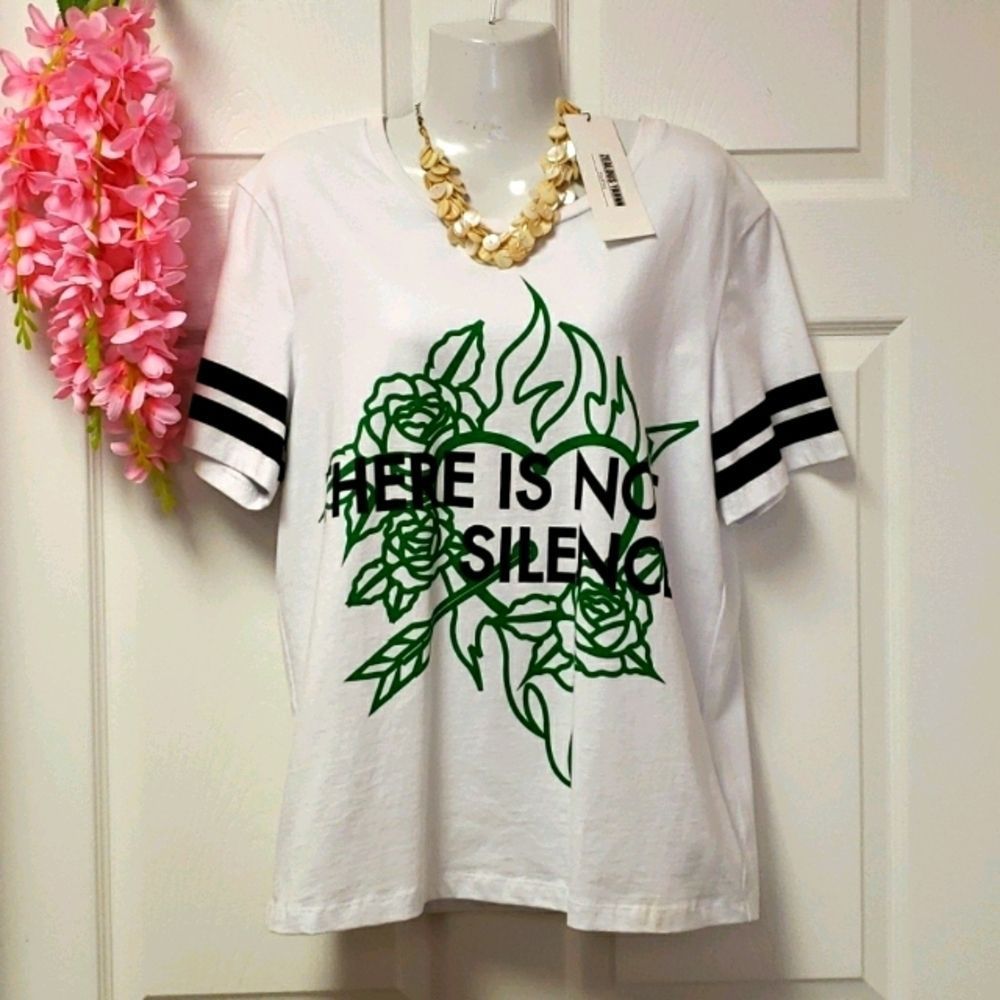 NWT 💟 Zealous Yarn TShirt 'There Is No Silence'